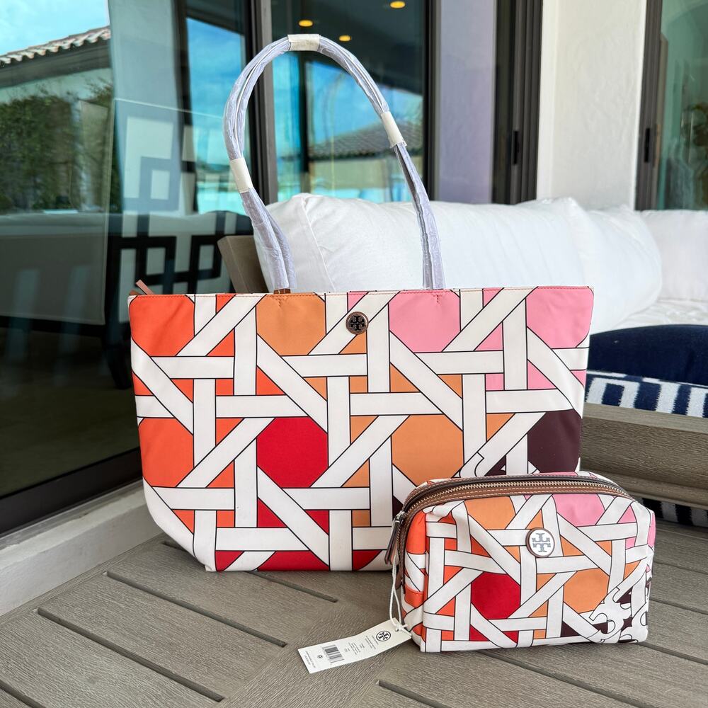 Bundle‼️Tory Burch Nylon Large Tote 176043 & Cosmetic Case 175895